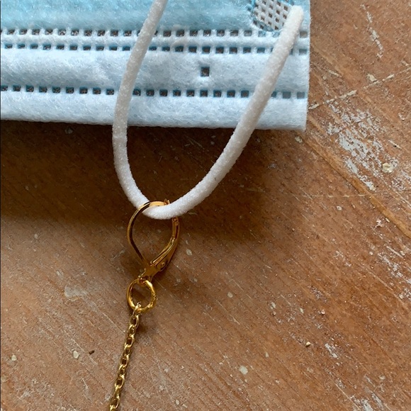 😷 (3/$25) Mask Chain - The "Gold Fish" - Picture 7 of 9